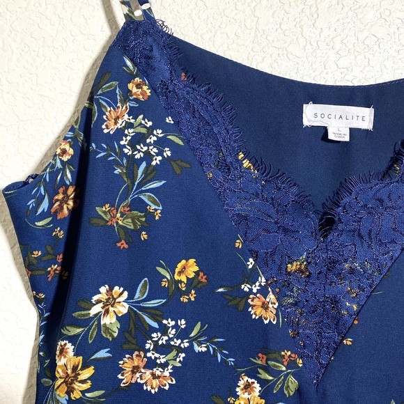 Socialite Womens Tank Top Size Large Floral Blue Lace Trim Lined - Picture 3 of 8